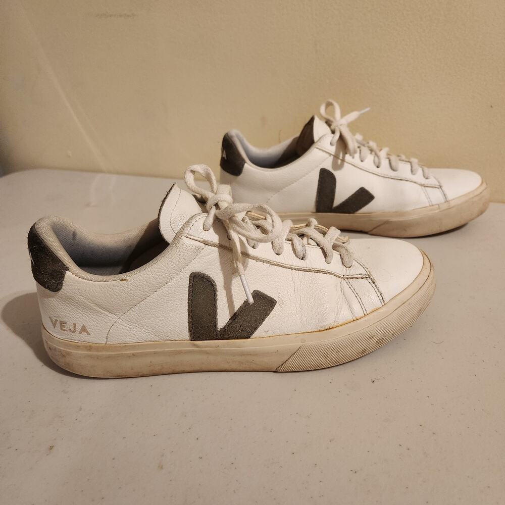 VEJA Campo Women's Sz US 10/ EU 41 White Khaki Leather Low Top Sneakers